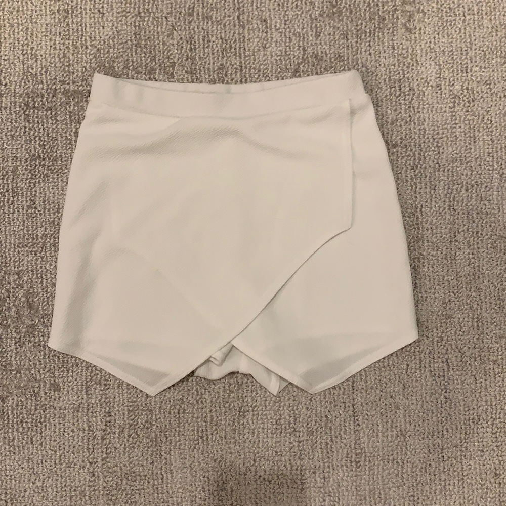 Boohoo White Envelope Skort
